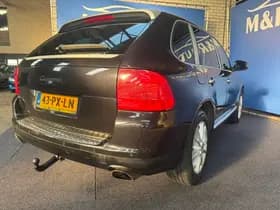 Porsche Cayenne thumbnail 8