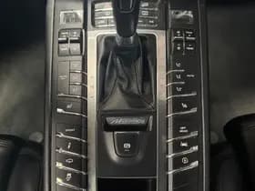 Porsche Macan thumbnail 19
