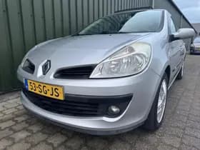 Renault Clio thumbnail 2