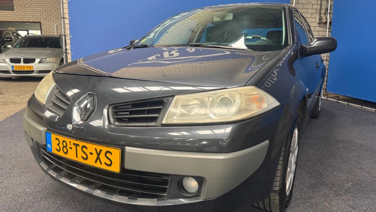 Renault Mégane — foto 1