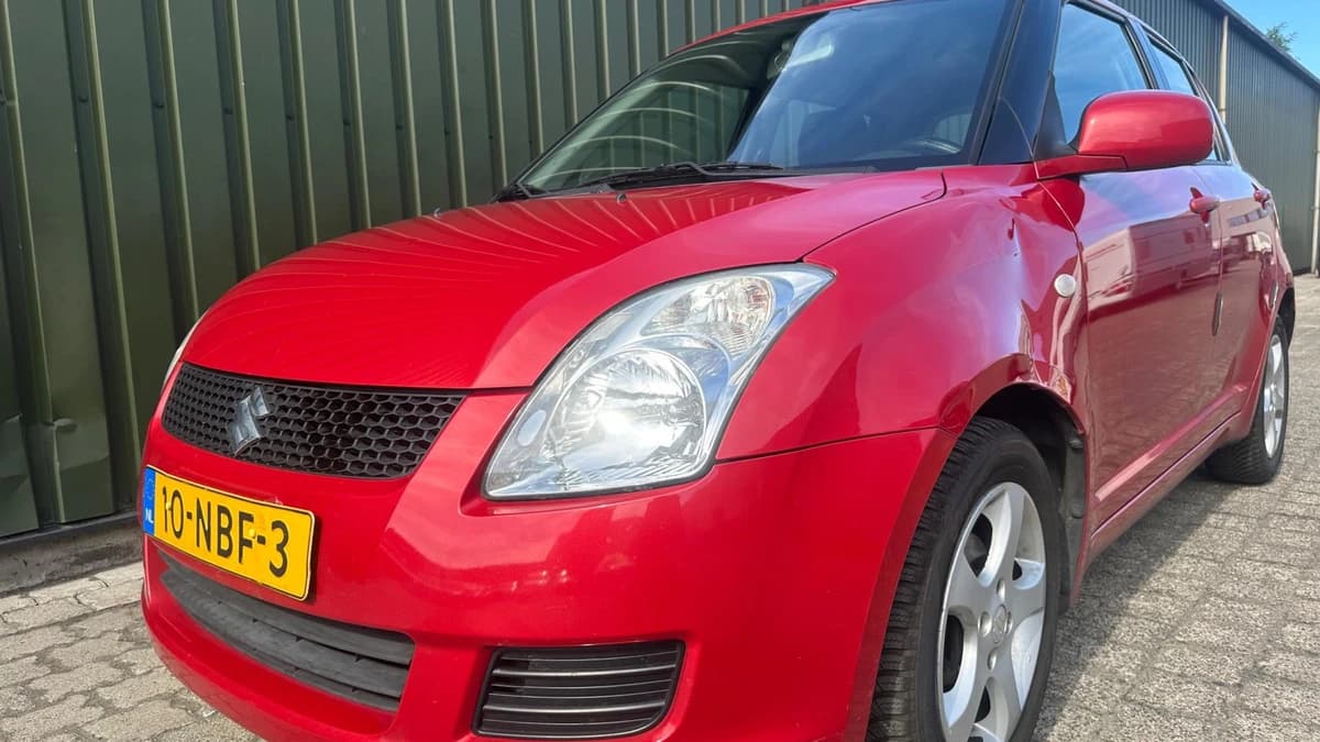 Suzuki Swift — foto 1