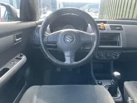 Suzuki Swift thumbnail 12