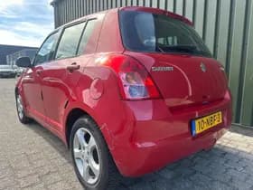 Suzuki Swift thumbnail 7