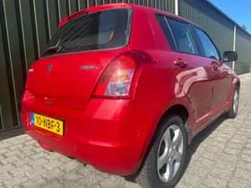 Suzuki Swift thumbnail 8