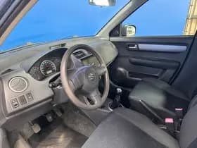 Suzuki Swift thumbnail 12