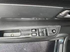 Suzuki Swift thumbnail 17