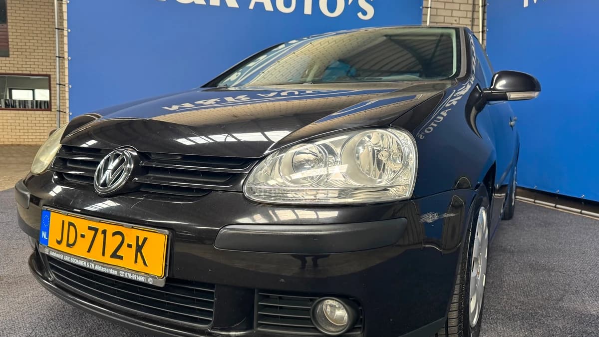 Volkswagen Golf — foto 1