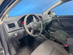 Volkswagen Golf thumbnail 13