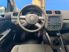 Volkswagen Golf thumbnail 15