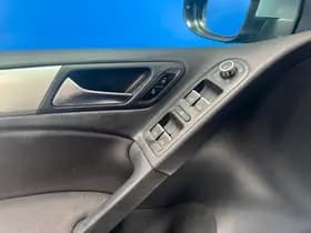 Volkswagen Golf thumbnail 17