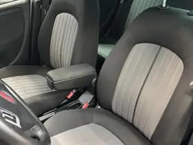 Fiat Punto thumbnail 11