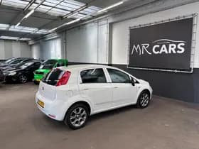 Fiat Punto thumbnail 10