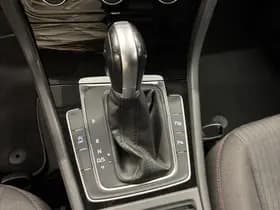 Volkswagen Golf thumbnail 15