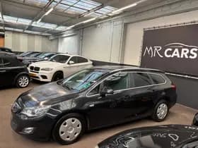 Opel Astra Sports Tourer thumbnail 4