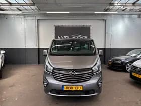 Opel Vivaro thumbnail 1