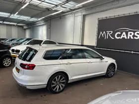 Volkswagen Passat thumbnail 11