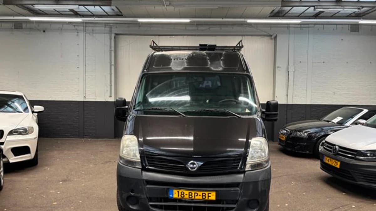 Nissan Interstar — foto 1