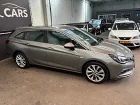 Opel Astra Sports Tourer thumbnail 6
