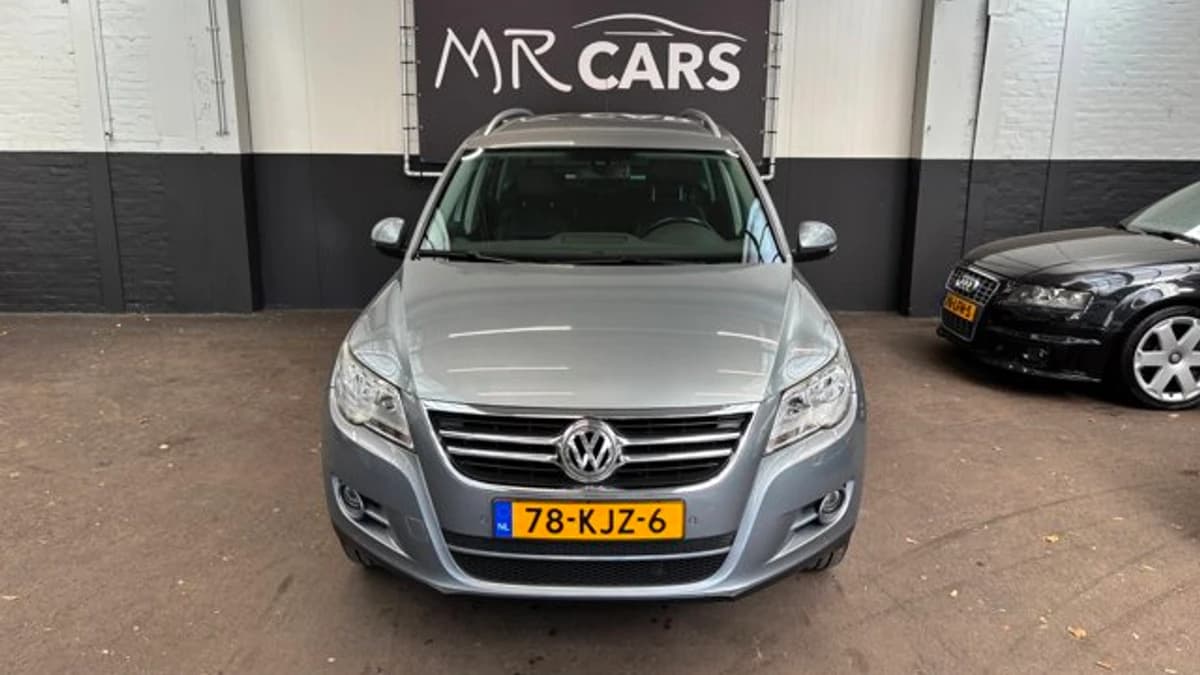 Volkswagen Tiguan — foto 1