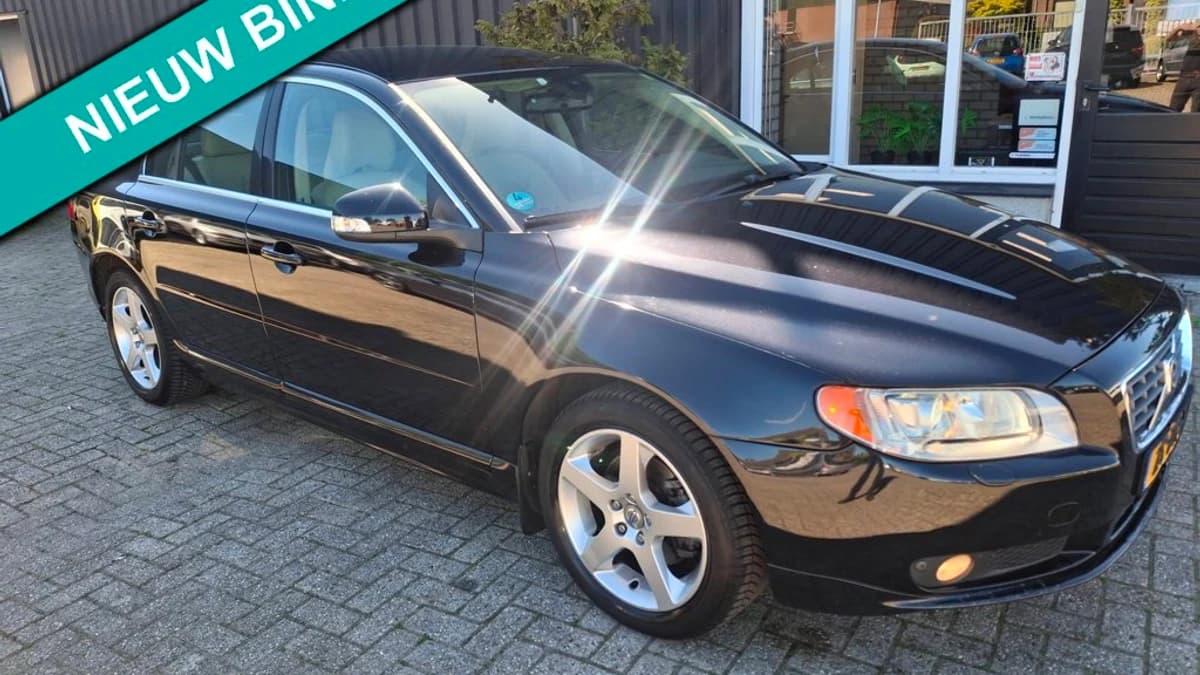 Volvo S80 — foto 1