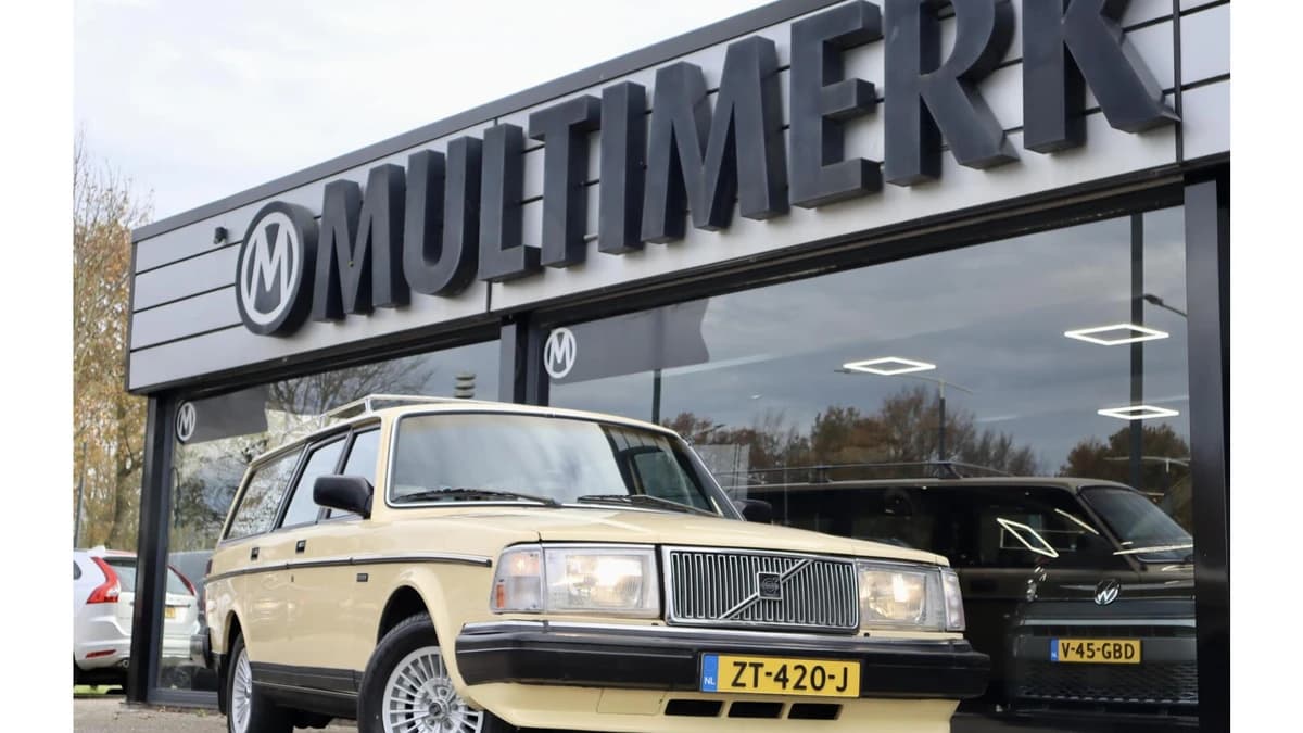 Volvo 240 — foto 1