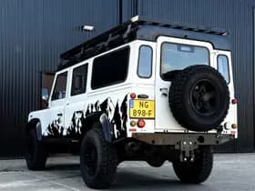 Land Rover Defender thumbnail 26
