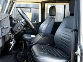 Land Rover Defender thumbnail 30