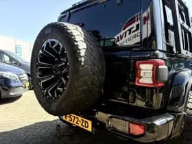 Jeep Wrangler thumbnail 11