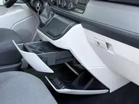 Volkswagen Transporter 2.0 TDI L2H1 DC Highline thumbnail 9