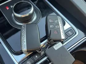 Jaguar F-Pace 2.0d AWD R-Sport R-Sport thumbnail 14