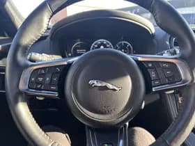 Jaguar F-Pace 2.0d AWD R-Sport R-Sport thumbnail 10