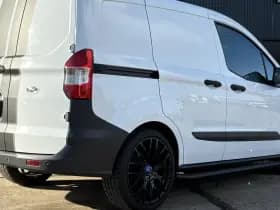 Ford Transit Courier 1.5 TDCI SPORT thumbnail 9