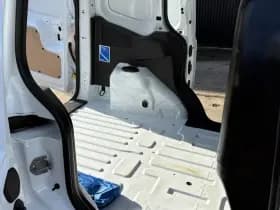 Ford Transit Courier 1.5 TDCI SPORT thumbnail 10