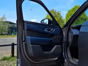 Land Rover Range Rover Velar thumbnail 9