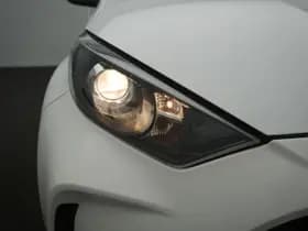 Toyota Yaris thumbnail 12