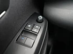 Toyota Yaris thumbnail 22