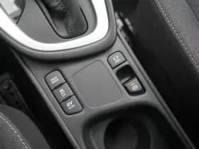 Toyota Yaris thumbnail 25