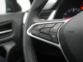Renault Captur thumbnail 16