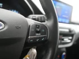 Ford Focus thumbnail 18