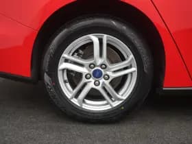Ford Focus thumbnail 7