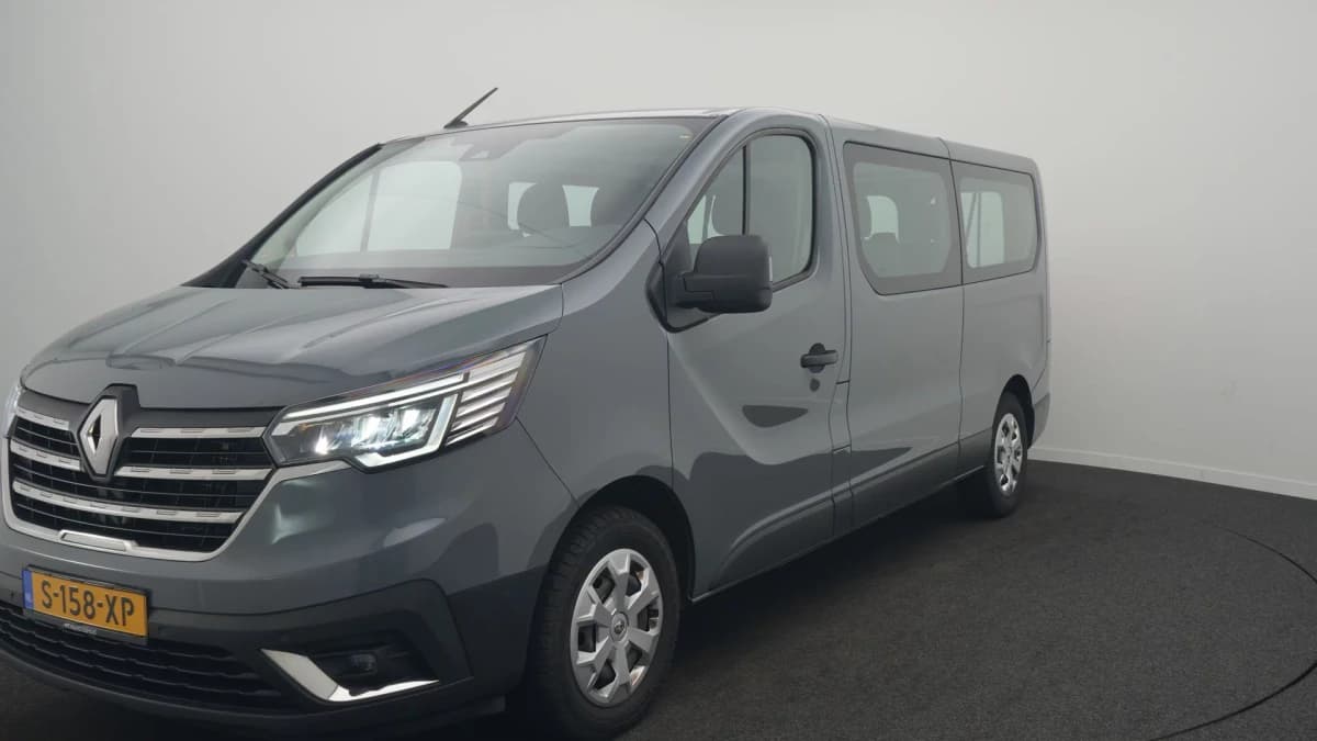 Renault Trafic — foto 1