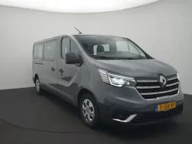 Renault Trafic thumbnail 2