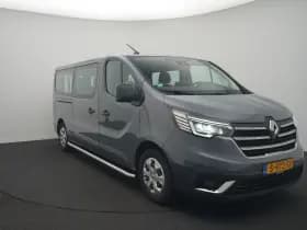 Renault Trafic thumbnail 2
