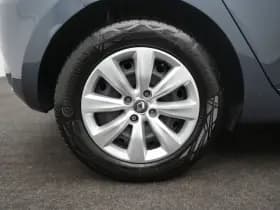 Renault Clio thumbnail 7