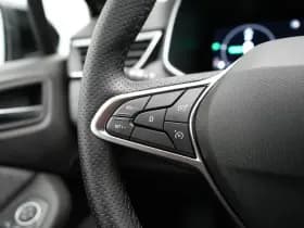 Renault Clio thumbnail 18