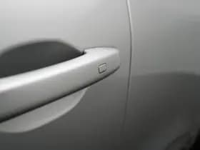 Renault Clio thumbnail 11