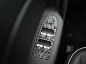 Renault Captur thumbnail 24