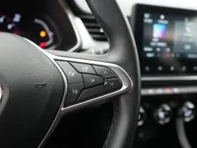 Renault Captur thumbnail 15