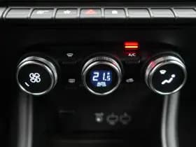 Renault Captur thumbnail 25