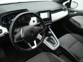 Renault Clio thumbnail 12